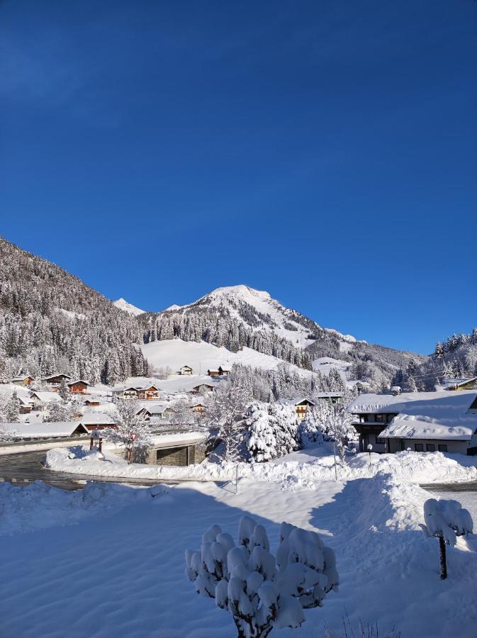 Gaestehaus Walpurga Russbach am Pass Gschuett Exterior photo