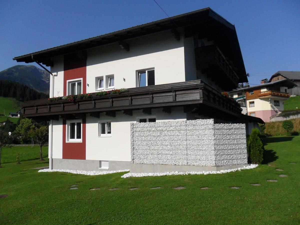 Gaestehaus Walpurga Russbach am Pass Gschuett Exterior photo